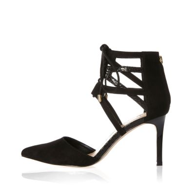 Black tie-up pointed court heels